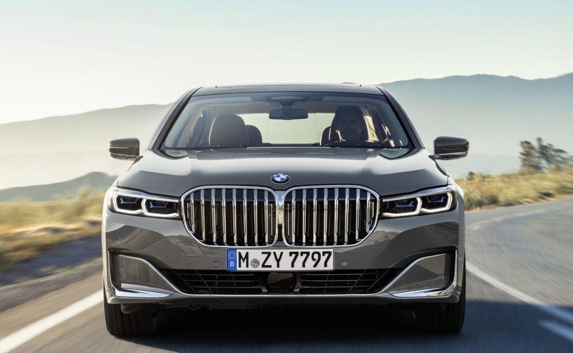 Oto nao mat gia nhieu nhat? hinh anh