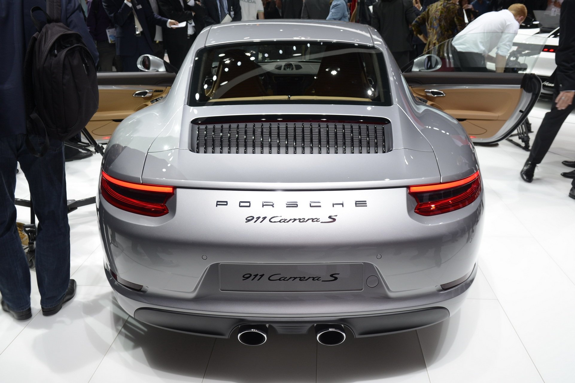 oto nao mat gia nhieu nhat anh 3