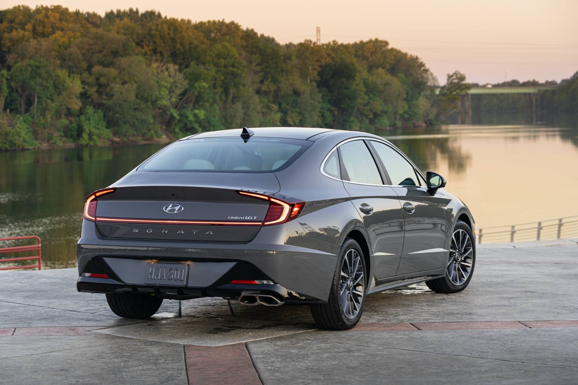 gia ban Hyundai Sonata 2020 anh 2