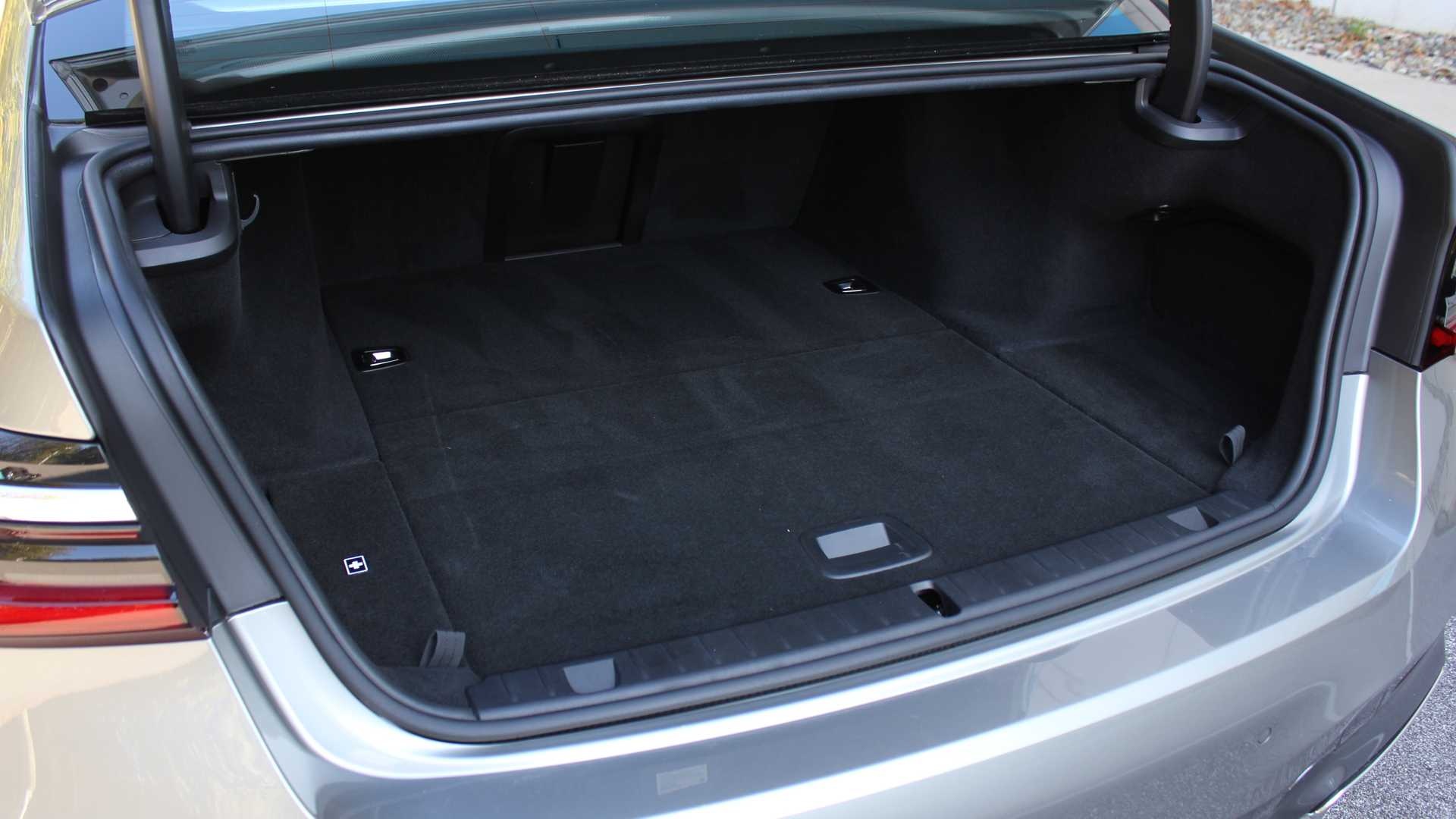 đánh giá BMW 745e xDrive iPerformance 2020 ảnh 26 danh gia BMW 745e xDrive iPerformance 2020 anh 26