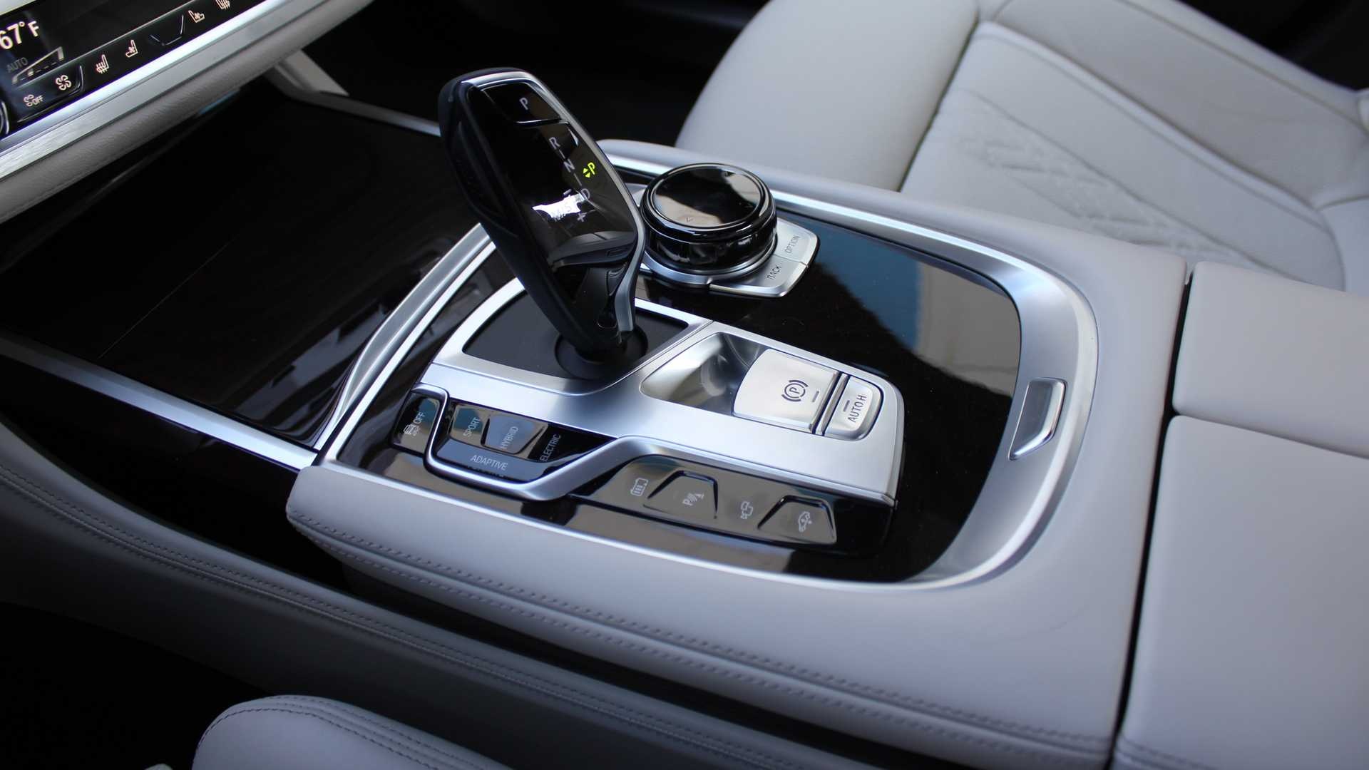 đánh giá BMW 745e xDrive iPerformance 2020 ảnh 33 danh gia BMW 745e xDrive iPerformance 2020 anh 33