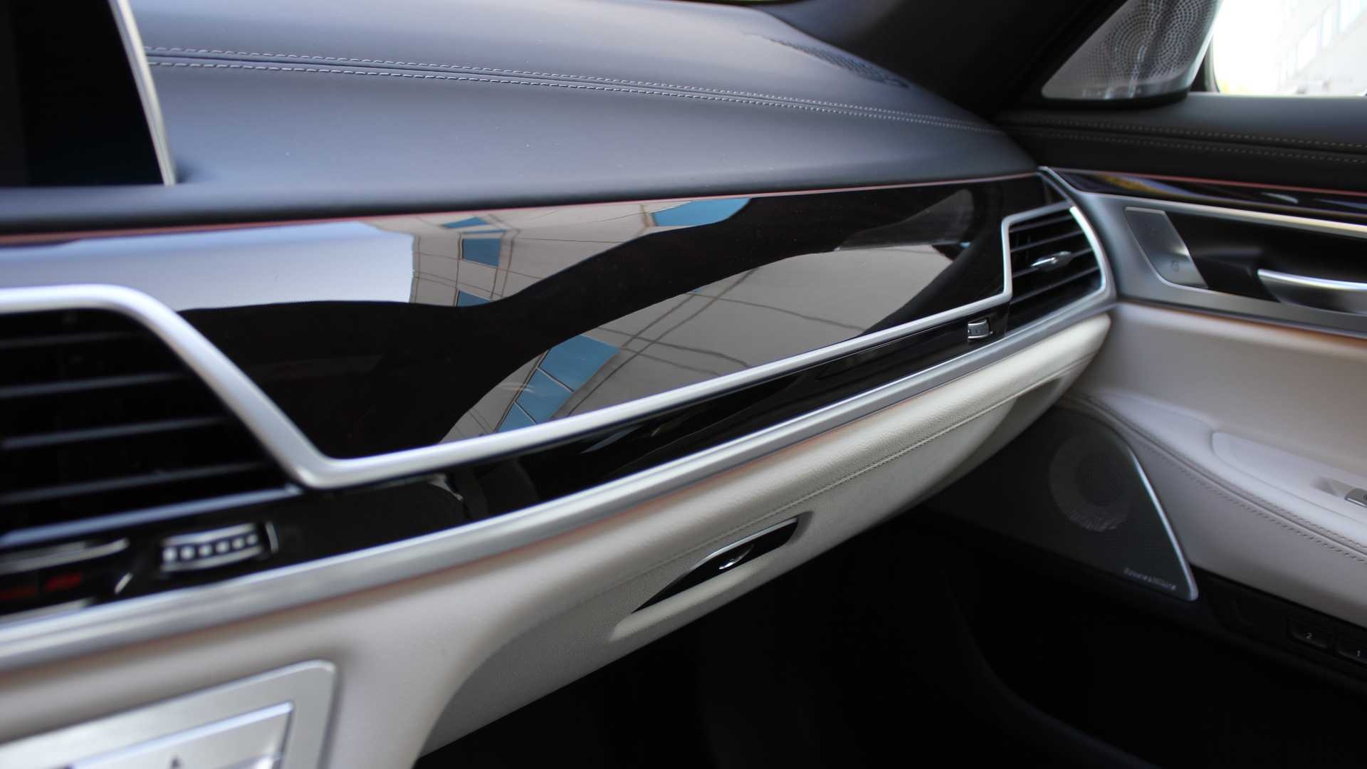 đánh giá BMW 745e xDrive iPerformance 2020 ảnh 20 danh gia BMW 745e xDrive iPerformance 2020 anh 20