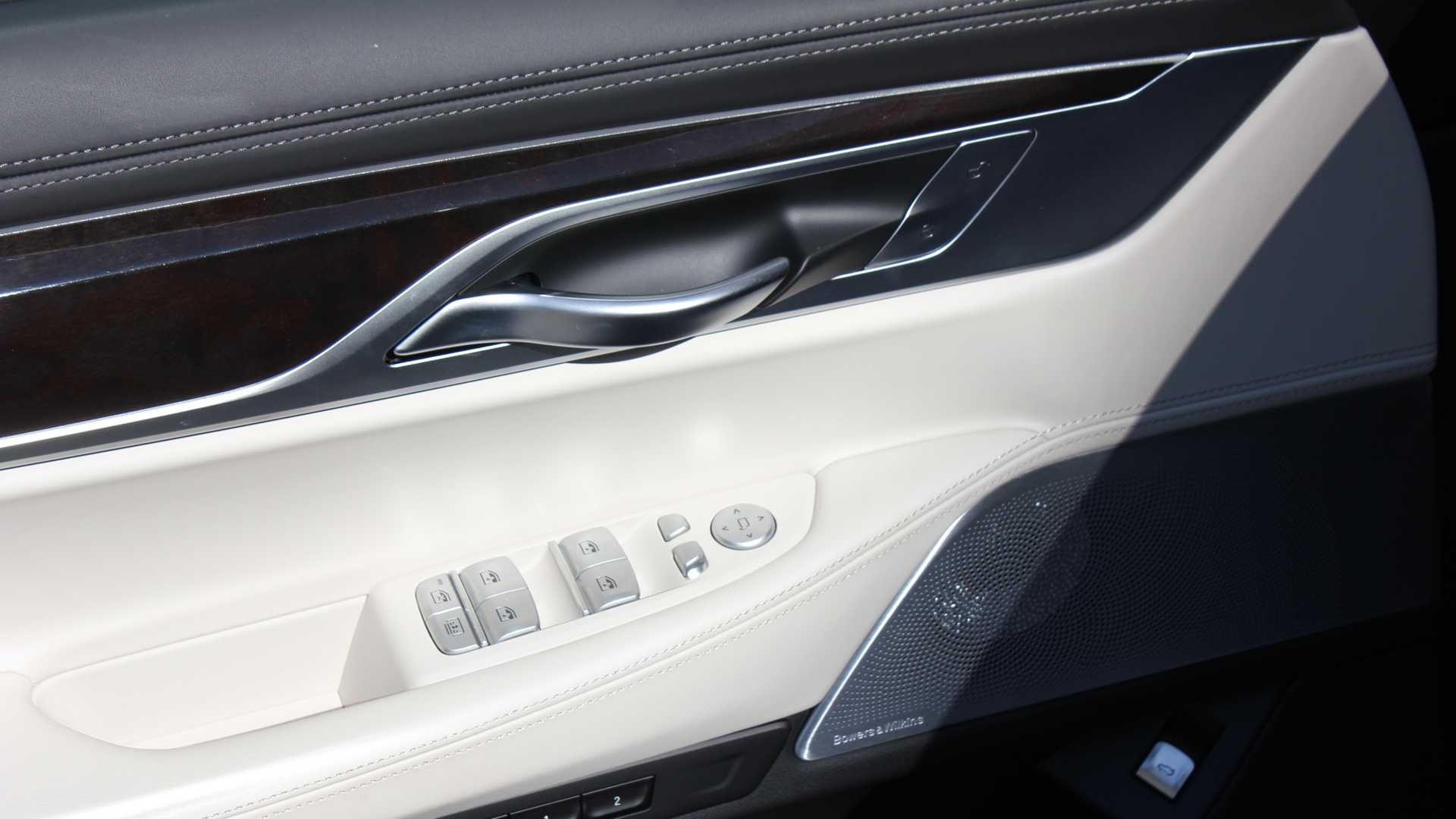 đánh giá BMW 745e xDrive iPerformance 2020 ảnh 21 danh gia BMW 745e xDrive iPerformance 2020 anh 21