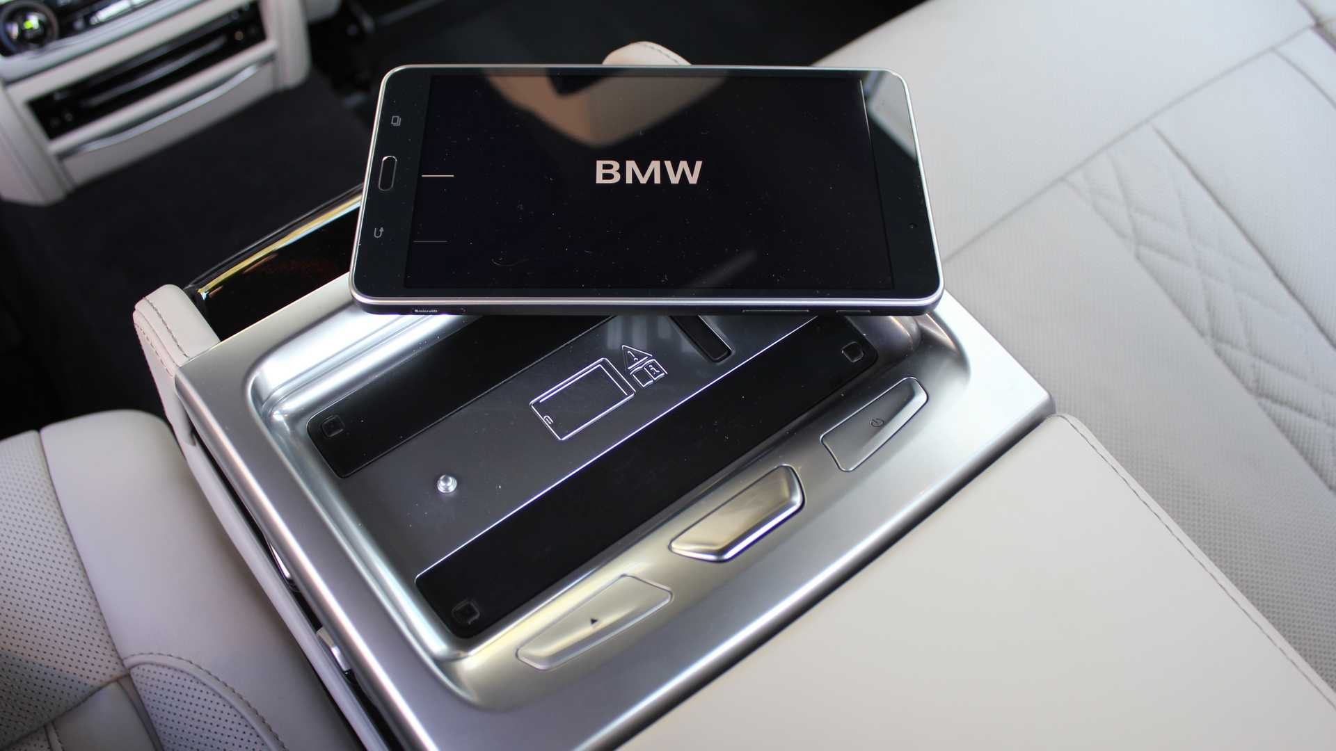 đánh giá BMW 745e xDrive iPerformance 2020 ảnh 15 danh gia BMW 745e xDrive iPerformance 2020 anh 15