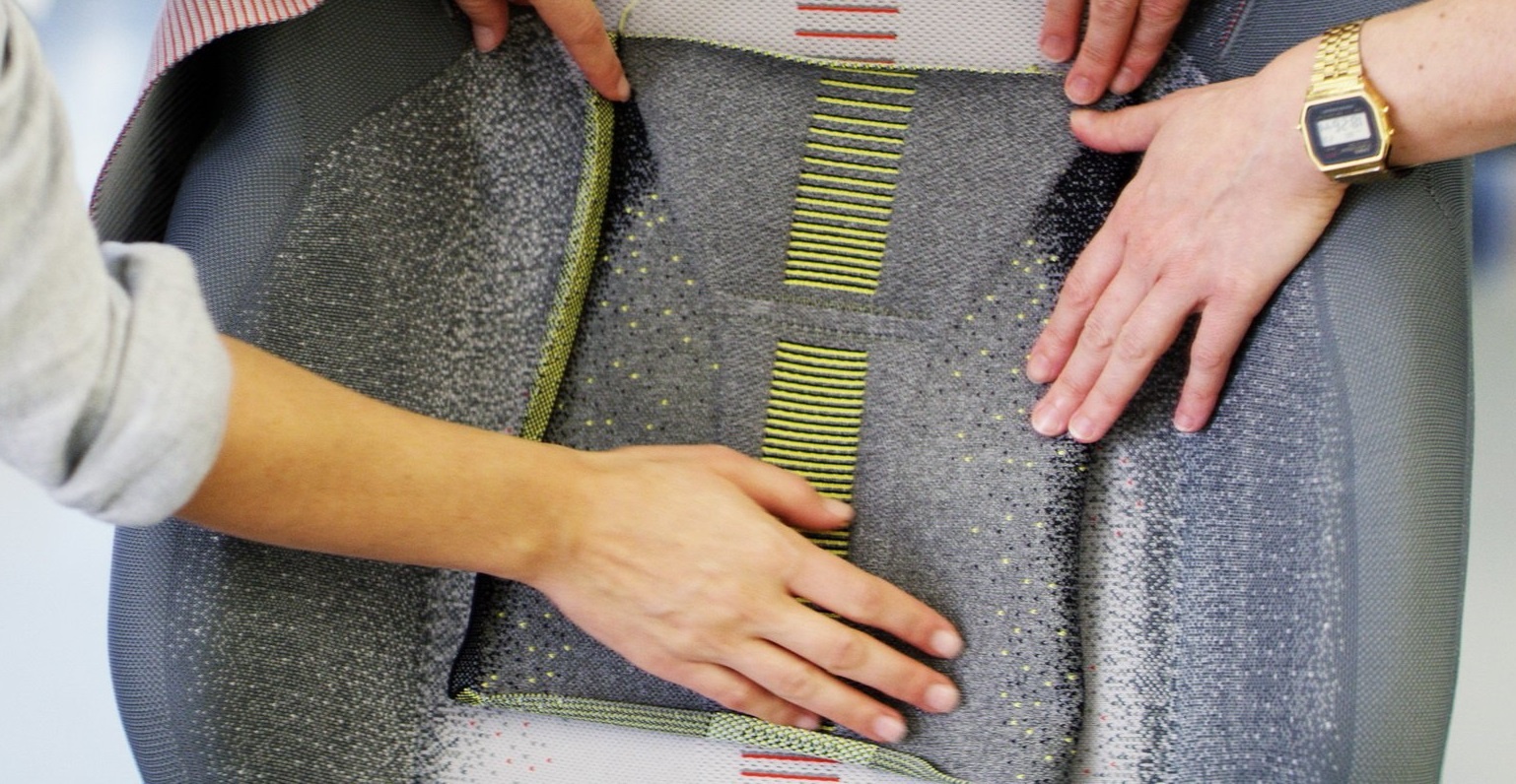 ghe oto 3D co the sac smartphone anh 3