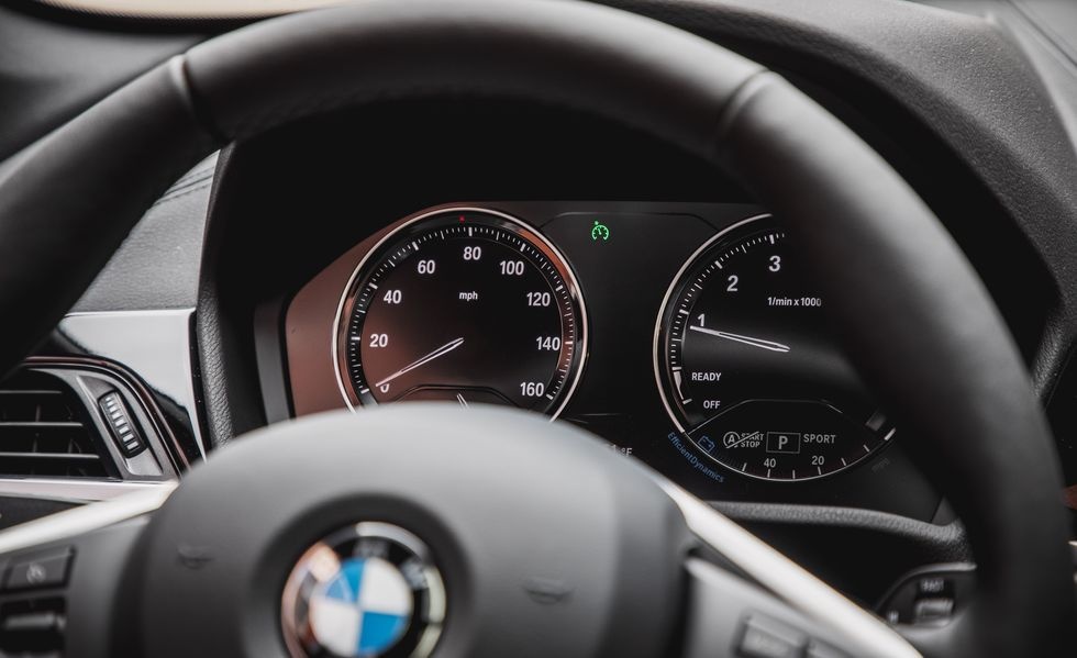 Audi Q3 lu mờ trước BMW X1 ảnh 11 Audi Q3 lu mo truoc BMW X1 anh 11