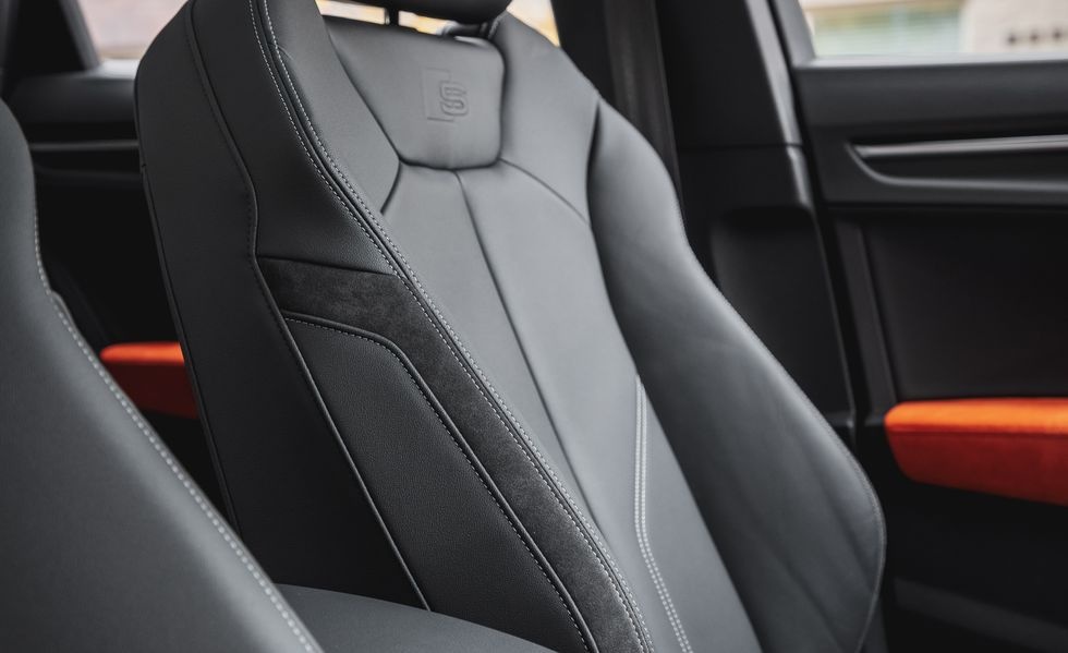 Audi Q3 lu mờ trước BMW X1 ảnh 20 Audi Q3 lu mo truoc BMW X1 anh 20