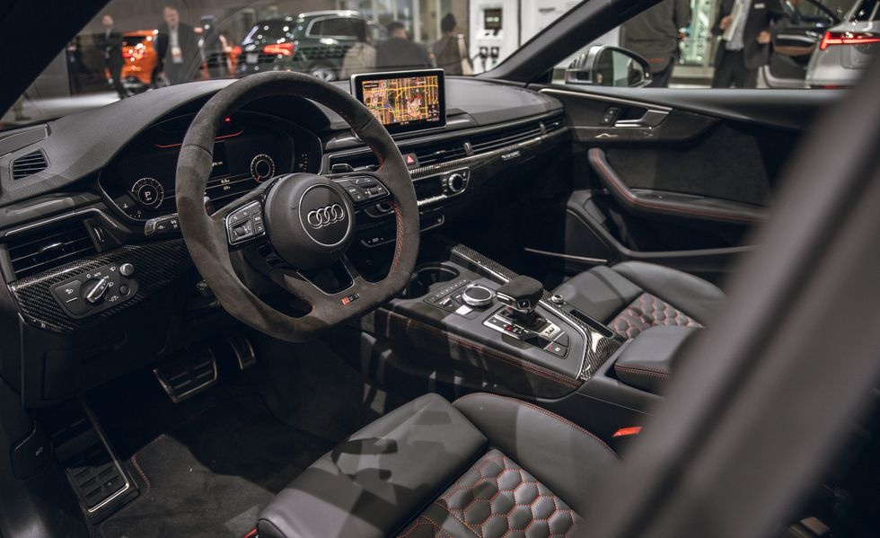 Audi RS 5 phiên bản Báo Đen lộ diện ảnh 4 Audi RS 5 phien ban Bao Den lo dien anh 4