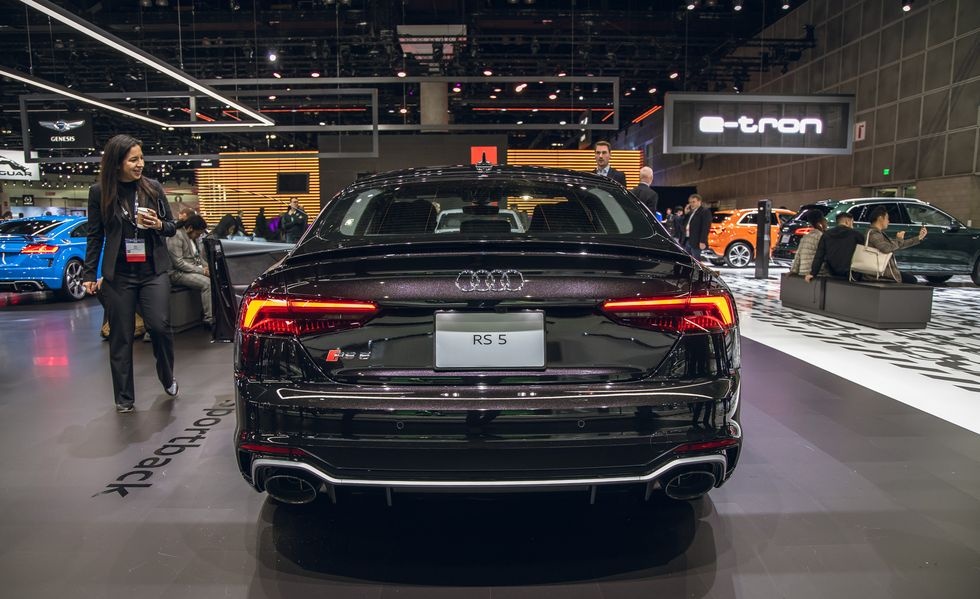 Audi RS 5 phiên bản Báo Đen lộ diện ảnh 7 Audi RS 5 phien ban Bao Den lo dien anh 7