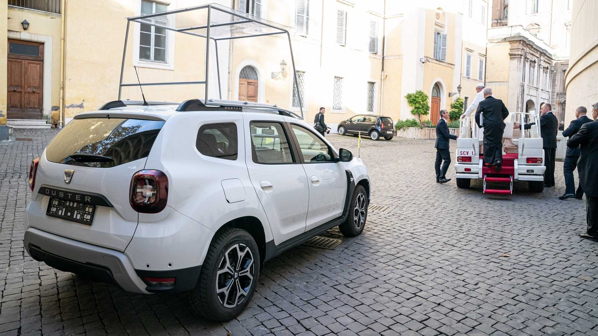 giao hoang di SUV gia re anh 2