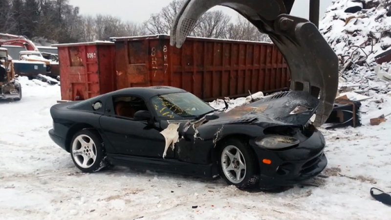 nghiền nát cả lô xe cơ bắp Dodge Viper ảnh 2 nghien nat ca lo xe co bap Dodge Viper anh 2
