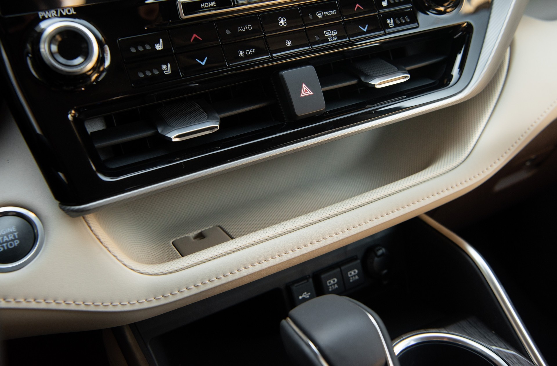 Toyota Highlander 2020 tăng giá ảnh 30 Toyota Highlander 2020 tang gia anh 30