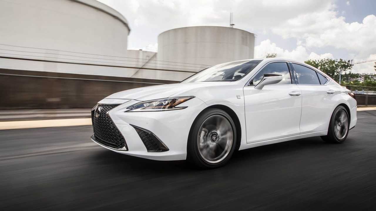 nhung mau oto cu nen mua nam 2020 anh 6