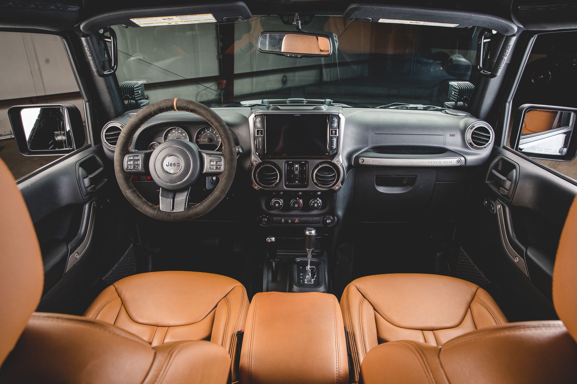 Jeep Wrangler trong bản độ cực hầm hố ảnh 25 Jeep Wrangler trong ban do cuc ham ho anh 25