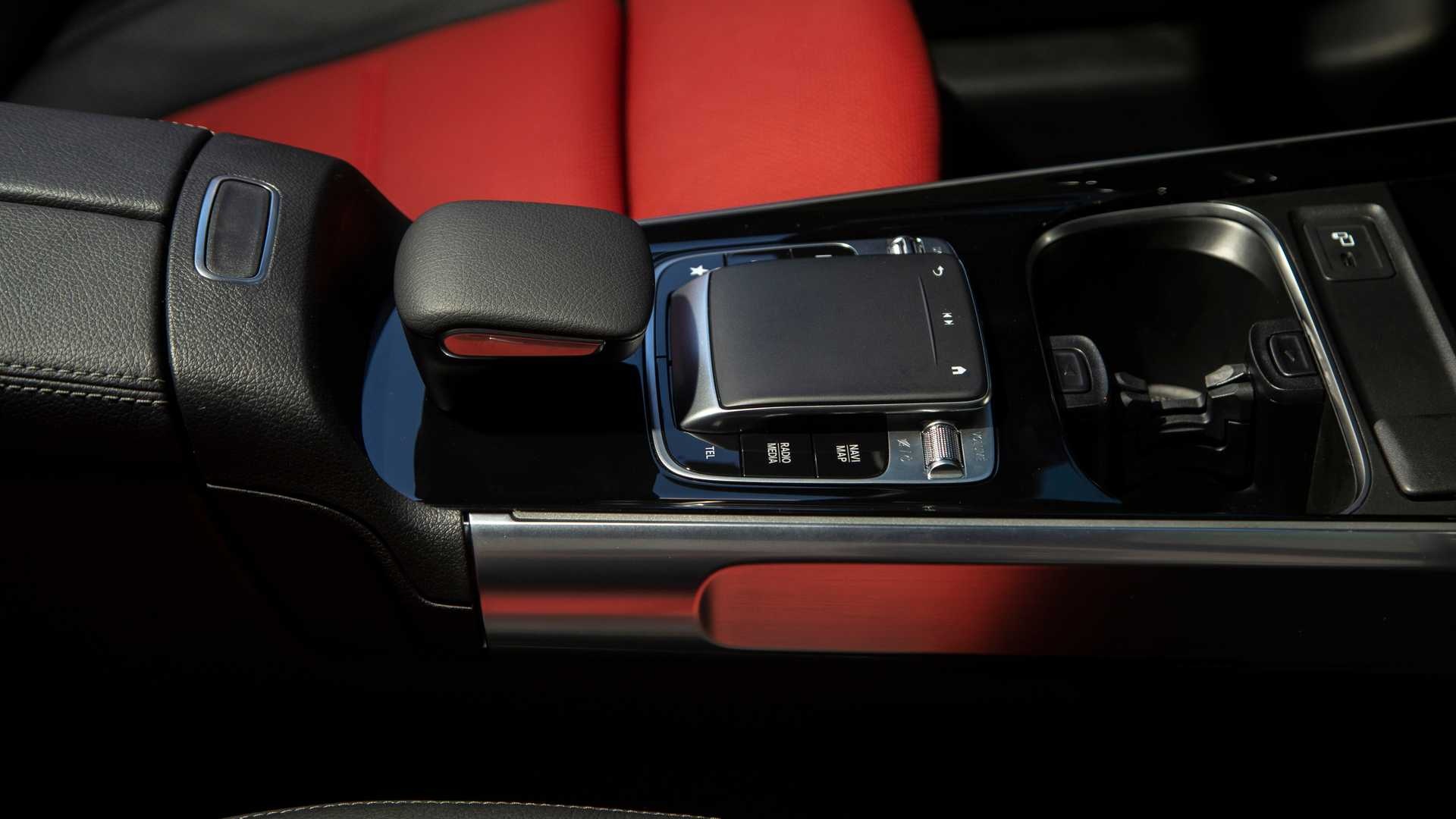 đánh giá Mercedes-Benz GLB 250 2020 ảnh 13 danh gia Mercedes-Benz GLB 250 2020 anh 13
