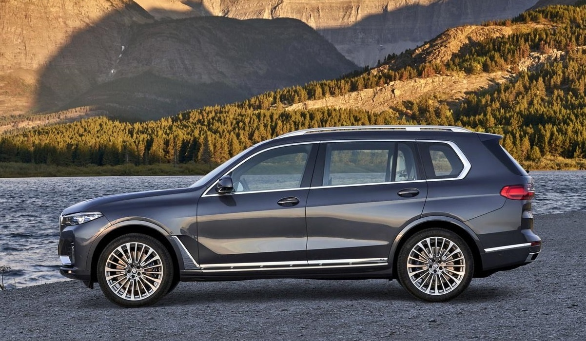 so sanh BMW X8 voi X7 anh 3