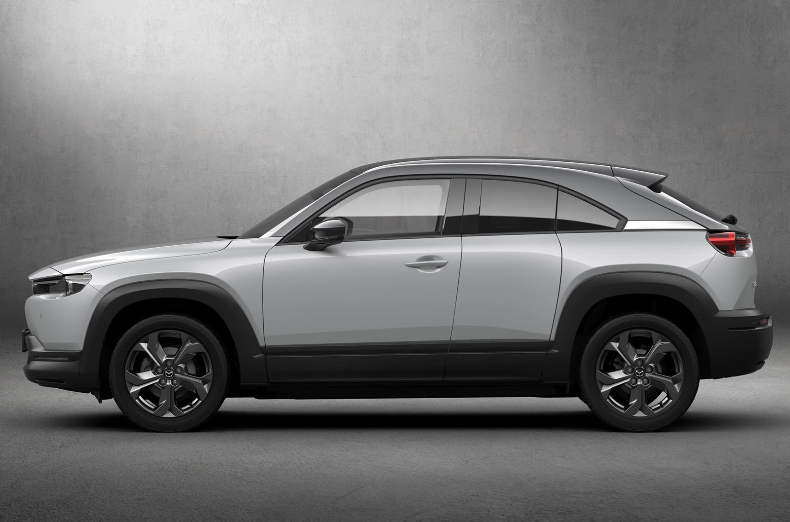 danh gia xe dien dau tien cua Mazda anh 8