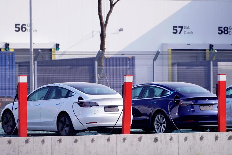 Tesla bắt đầu bán ra ôtô điện sản xuất tại TQ ảnh 3 Tesla bat dau ban ra oto dien san xuat tai TQ anh 3