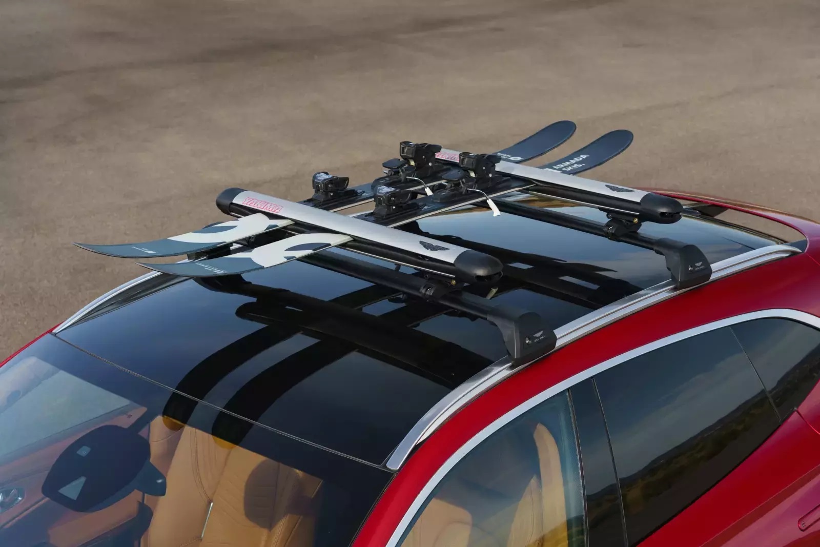 danh gia Aston Martin DBX 2020 anh 9