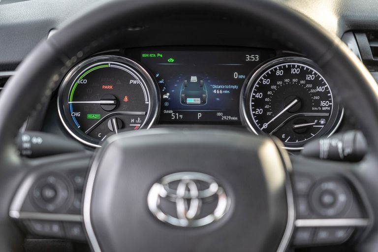 chon Honda Accord Hybrid hay Toyota Camry Hybrid anh 22