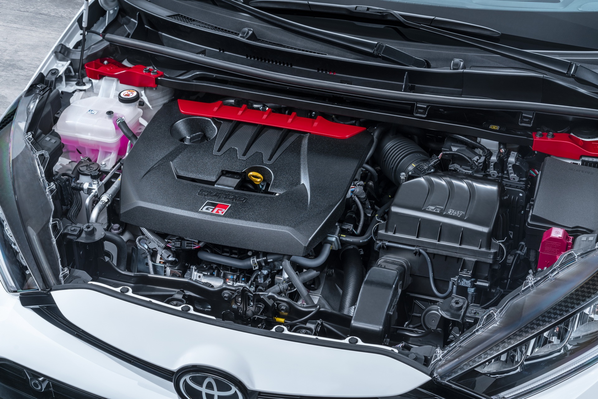 Toyota GR Yaris 2020 lộ diện với thiết kế thể thao ảnh 6 Toyota GR Yaris 2020 lo dien voi thiet ke the thao anh 6