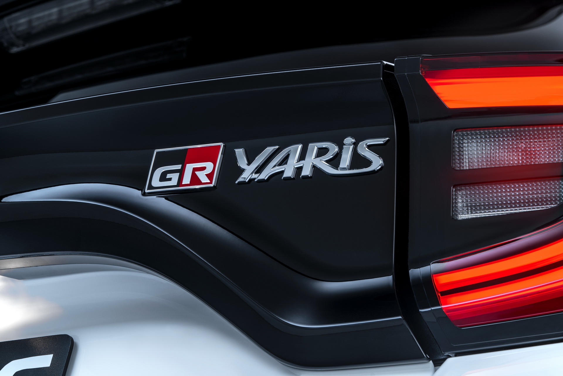 Toyota GR Yaris 2020 lộ diện với thiết kế thể thao ảnh 9 Toyota GR Yaris 2020 lo dien voi thiet ke the thao anh 9