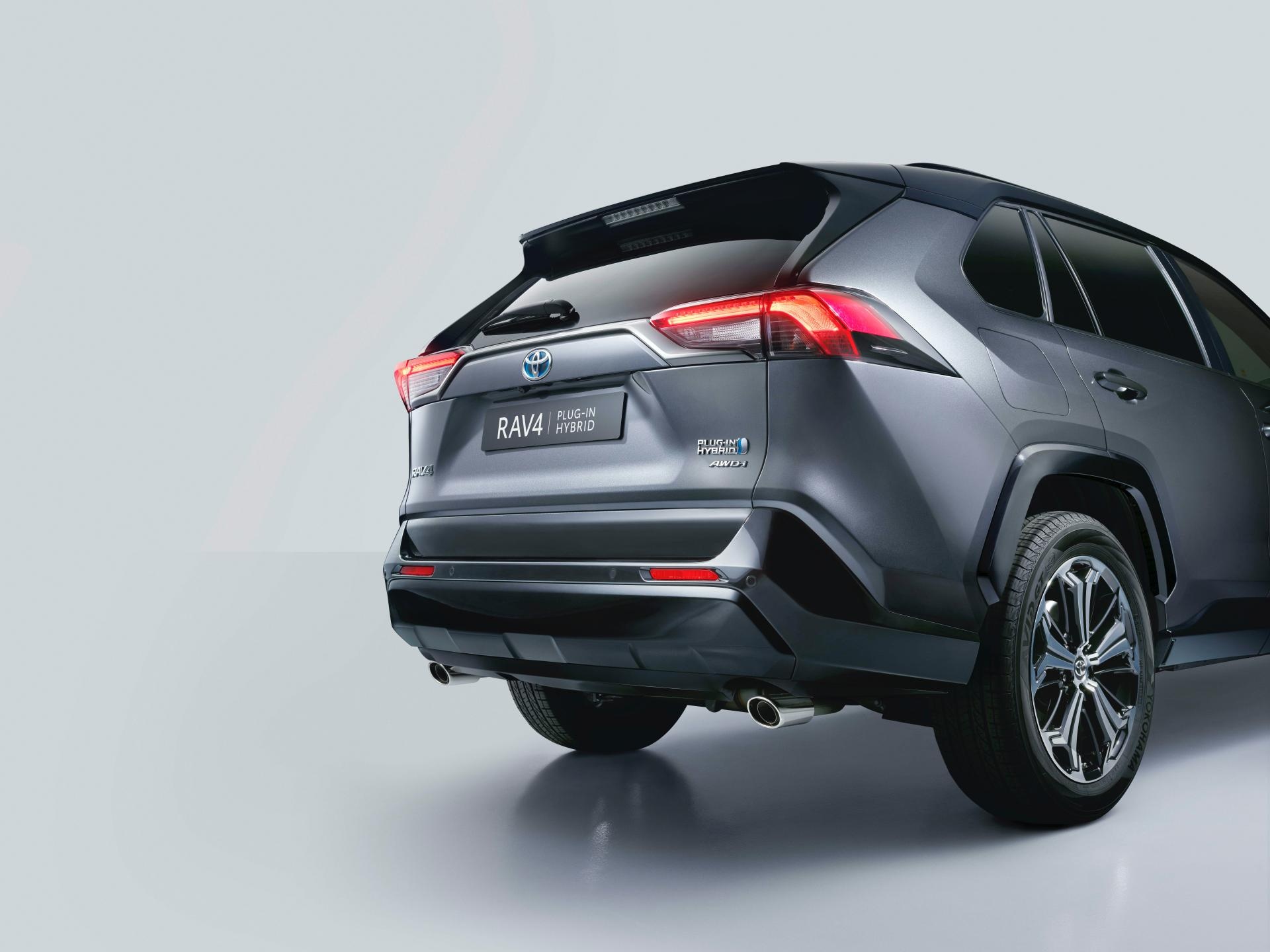 Toyota RAV4 ra bản hybrid tại thị trường châu Âu ảnh 7 Toyota RAV4 ra ban hybrid tai thi truong chau Au anh 7
