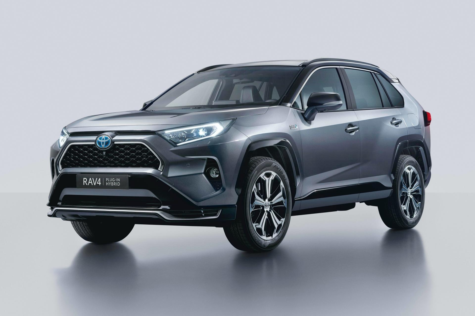 Toyota RAV4 ra bản hybrid tại thị trường châu Âu ảnh 2 Toyota RAV4 ra ban hybrid tai thi truong chau Au anh 2