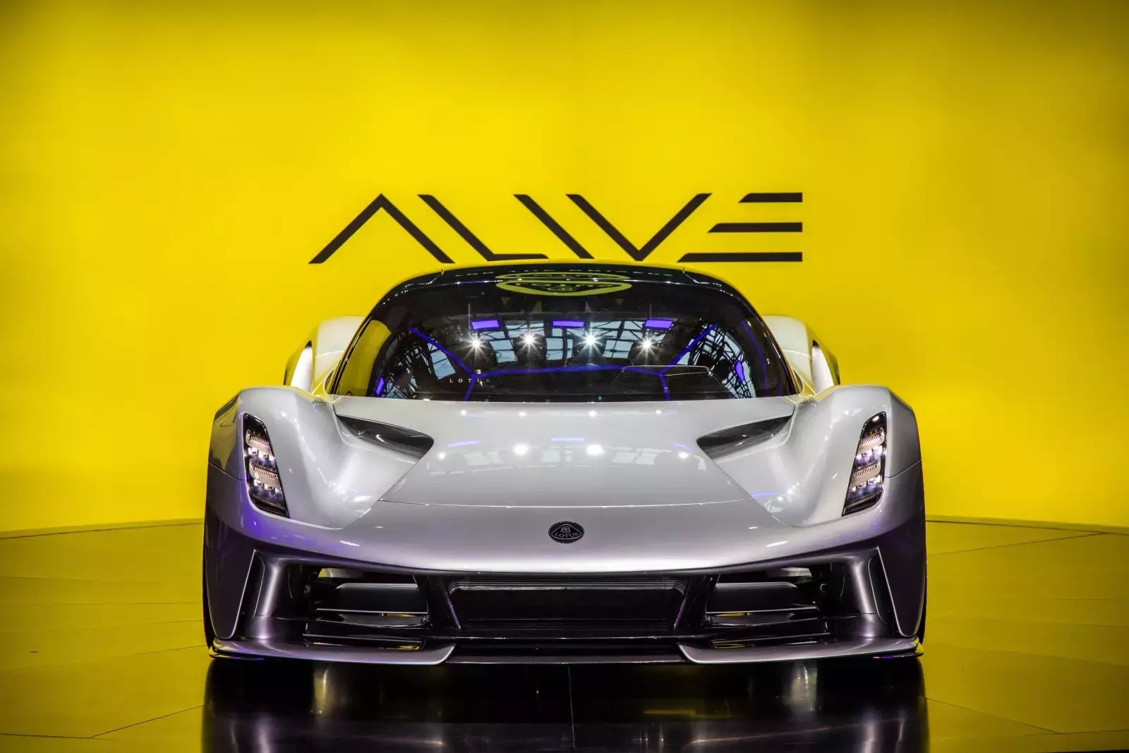 danh gia sieu xe dien manh nhat the gioi Lotus Evija 2020 anh 17