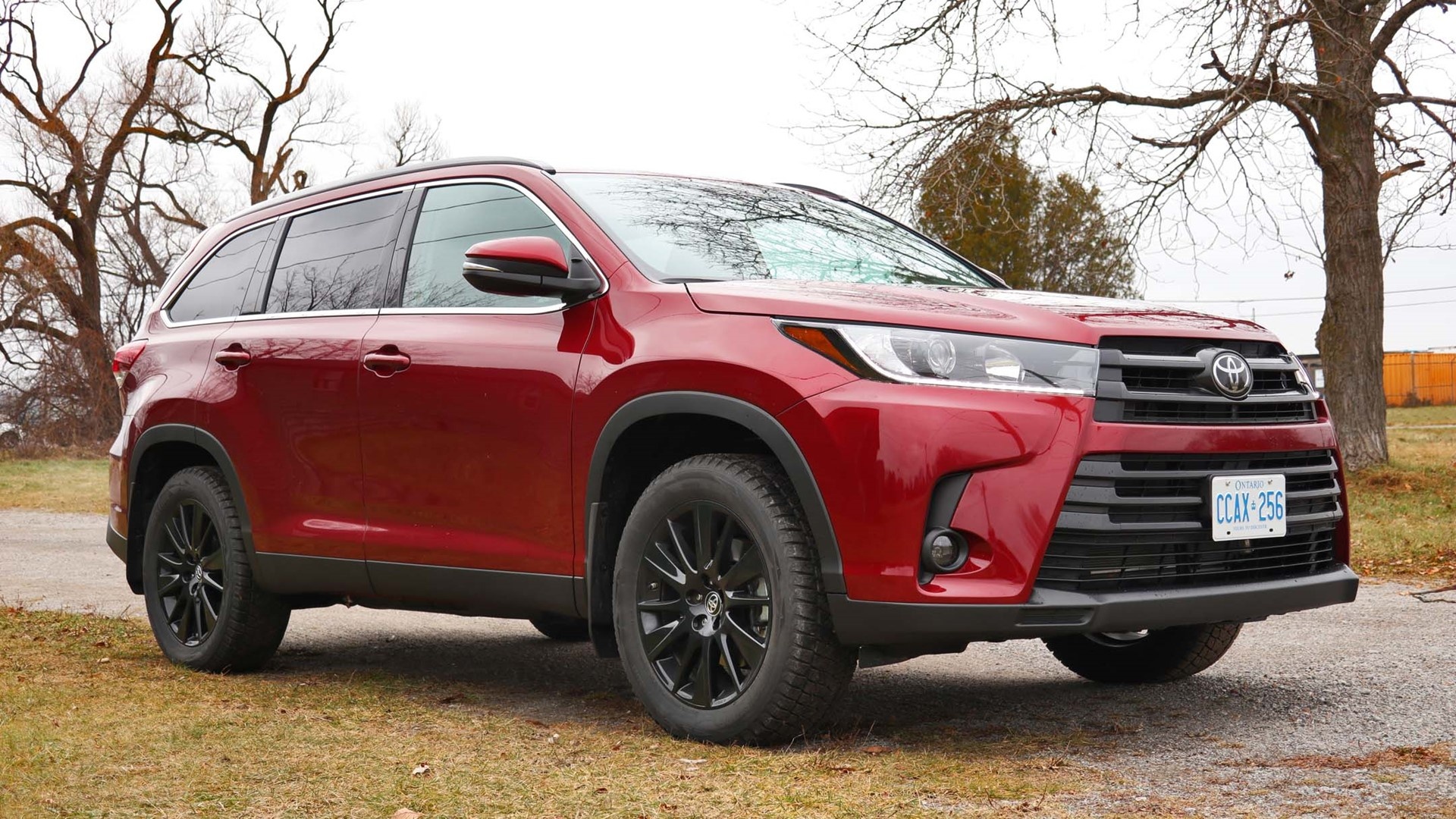 xe Toyota mới đang đi bỗng dưng chết máy ảnh 1 xe Toyota moi dang di bong dung chet may anh 1