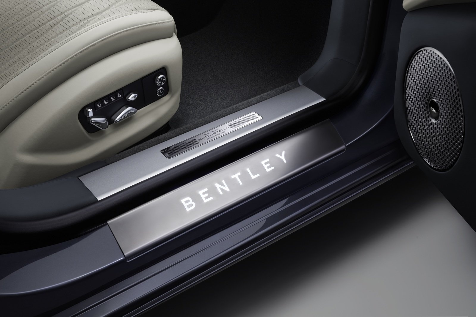 Mulsanne 6.75 Edition khép lại thập kỷ thành công của Bentley ảnh 31 Mulsanne 6.75 Edition khep lai thap ky thanh cong cua Bentley anh 31