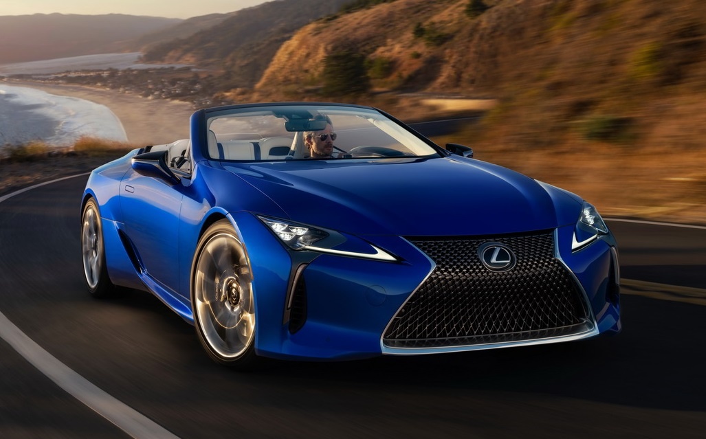 Chiec mui tran Lexus LC500 2021 dau tien the gioi co gia 2 trieu USD hinh anh