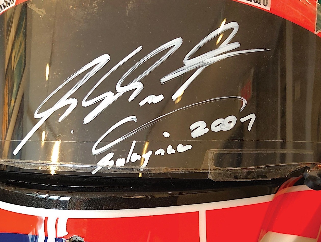 ban dau gia mu bao hiem cua Michael Schumacher anh 2