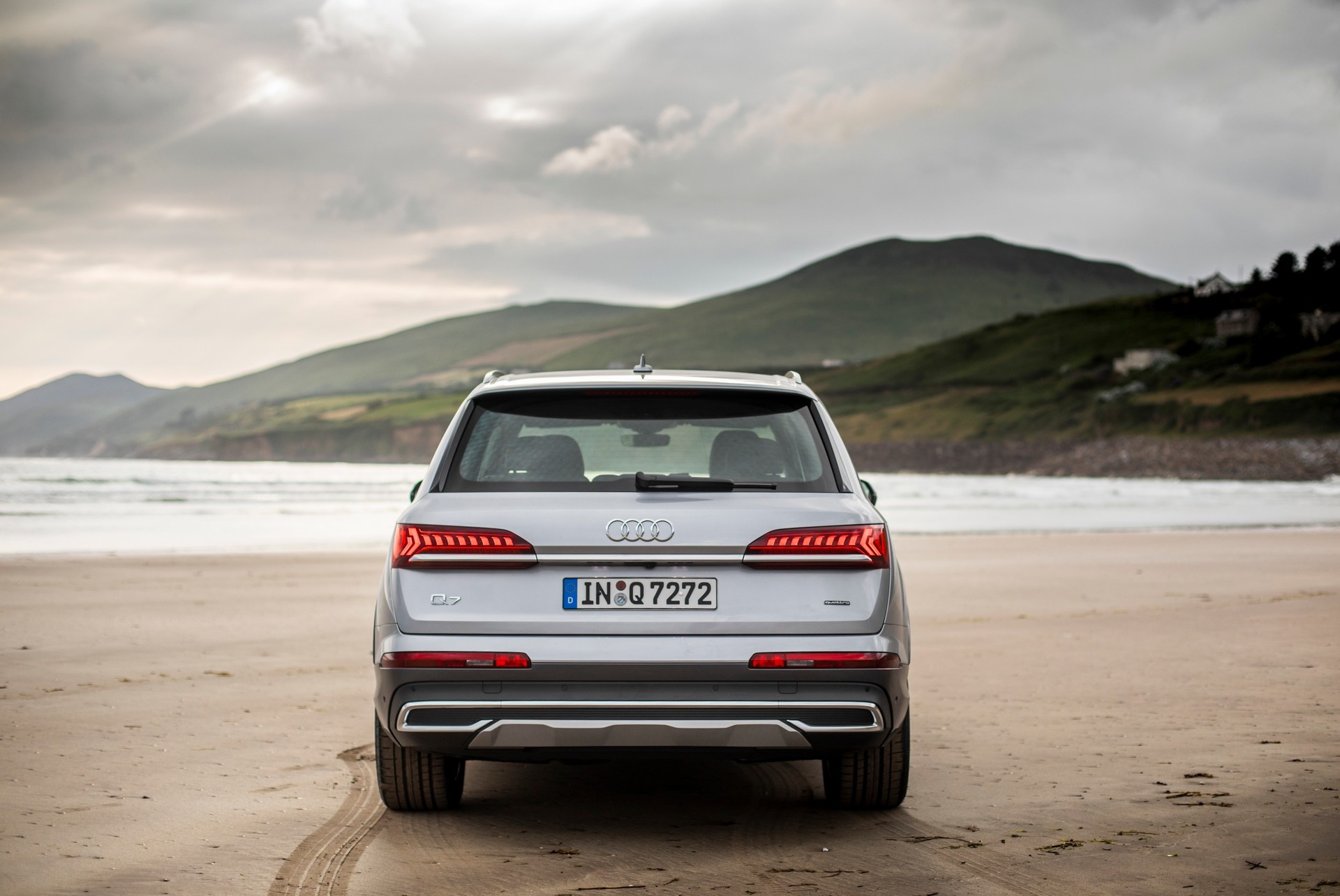 Audi Q7 2020 co them ban gia re anh 3