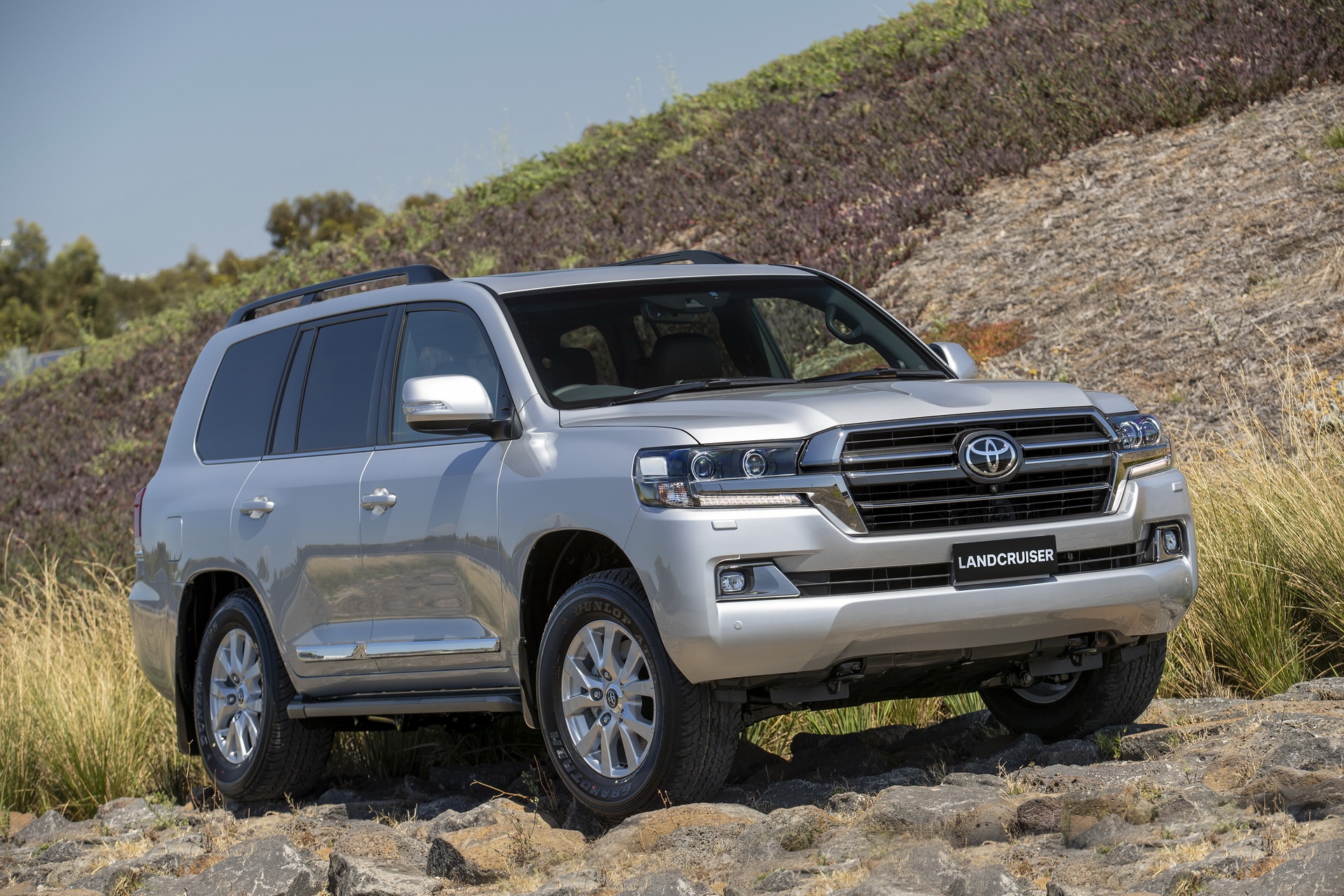 Toyota ra bản giới hạn Land Cruiser Sahara Horizon ảnh 1 Toyota ra ban gioi han Land Cruiser Sahara Horizon anh 1