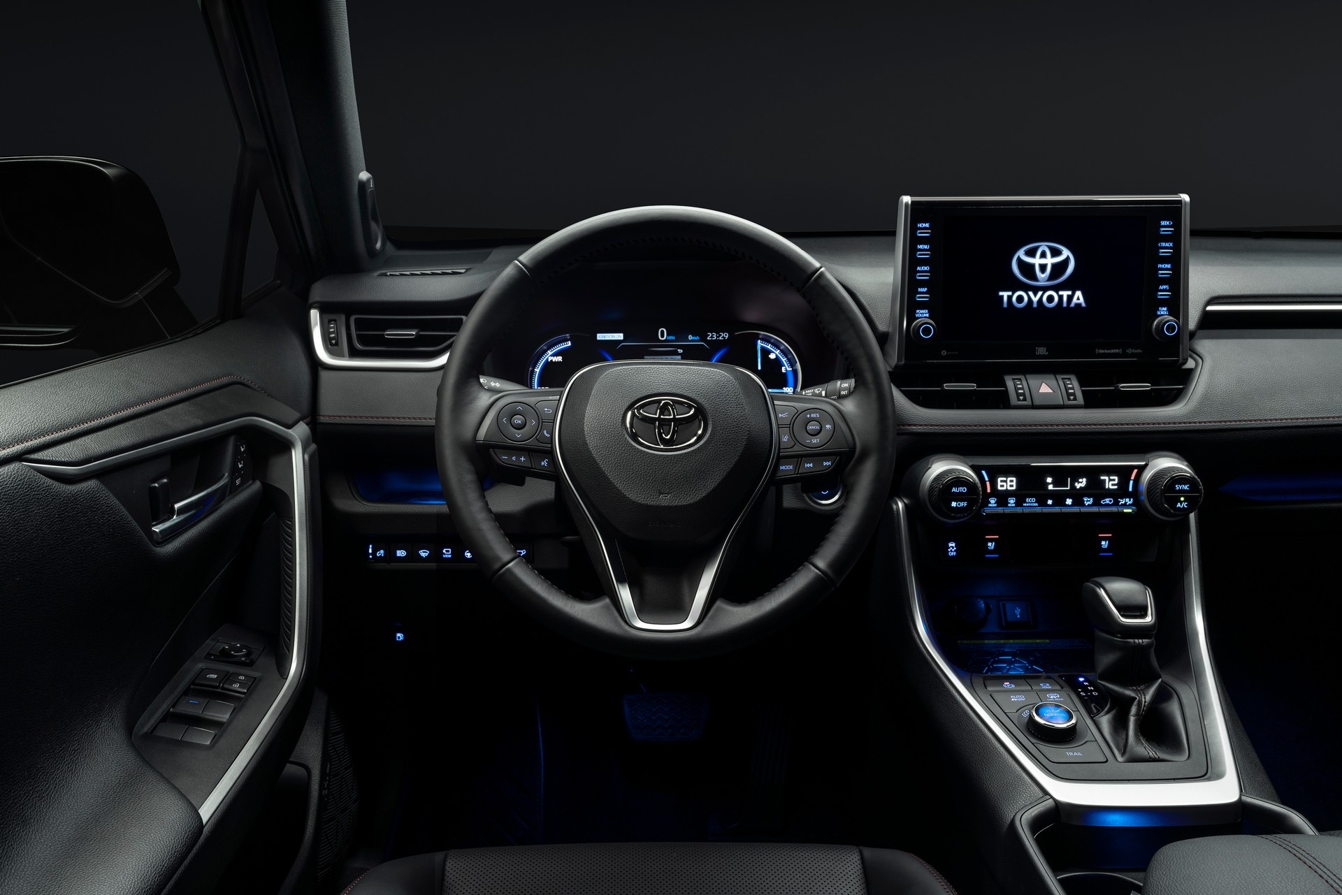 Toyota cấm khách tham quan chạm vào xe ảnh 7 Toyota cam khach tham quan cham vao xe anh 7