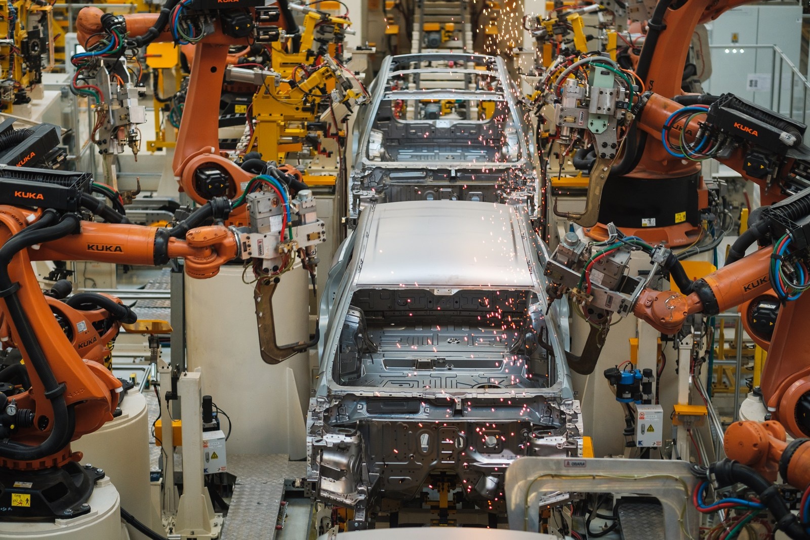 thị trường ôtô Trung Quốc bị virus Covid-19 bóp nghẹt ảnh 2 thi truong oto Trung Quoc bi virus Covid-19 bop nghet anh 2