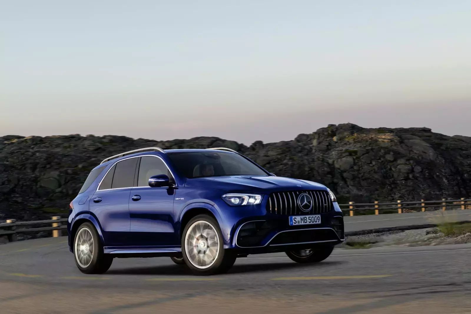 đánh giá Mercedes-AMG GLE 63 2020 ảnh 29 danh gia Mercedes-AMG GLE 63 2020 anh 29