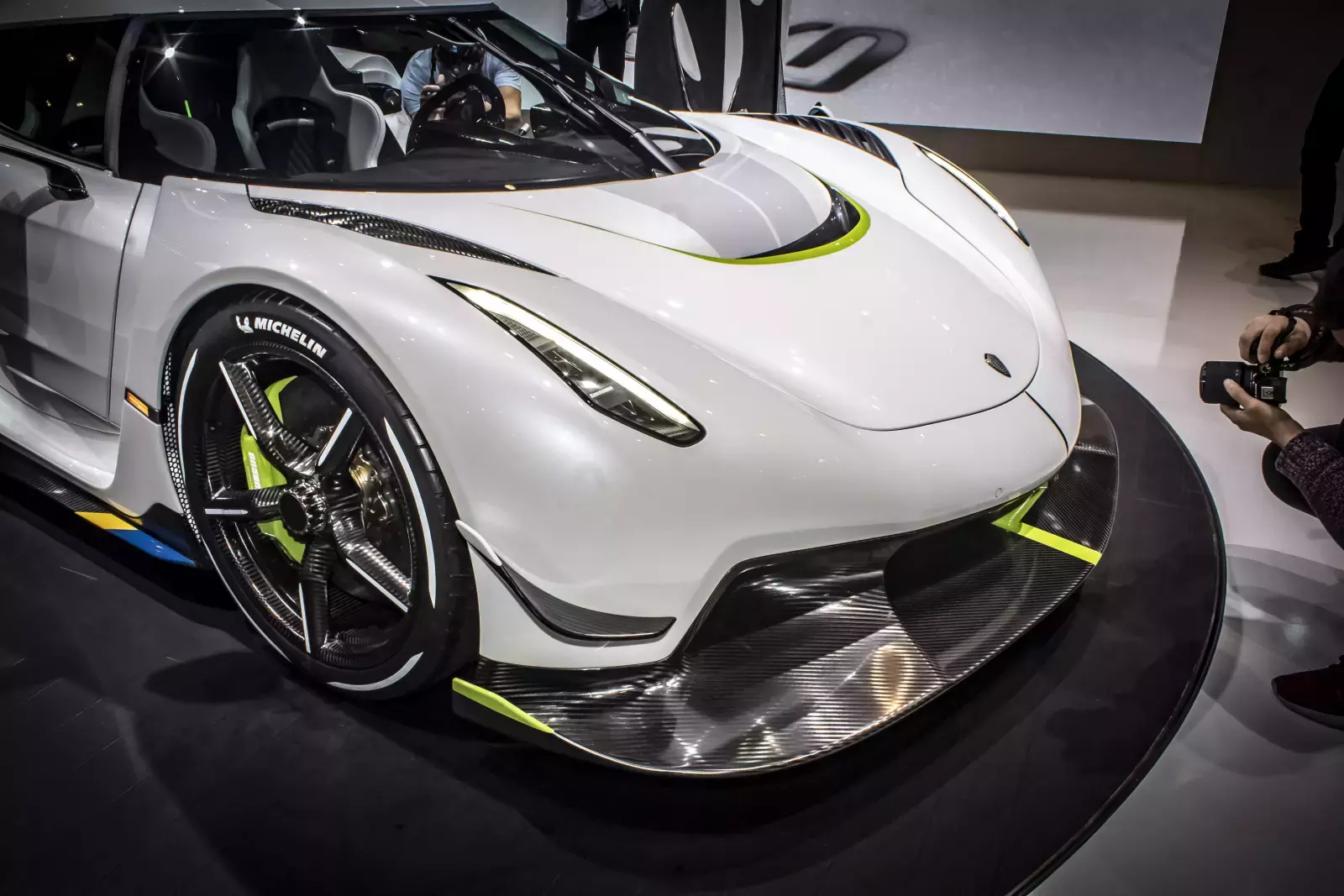 đánh giá siêu xe SSC Tuatara 2020 ảnh 39 danh gia sieu xe SSC Tuatara 2020 anh 39