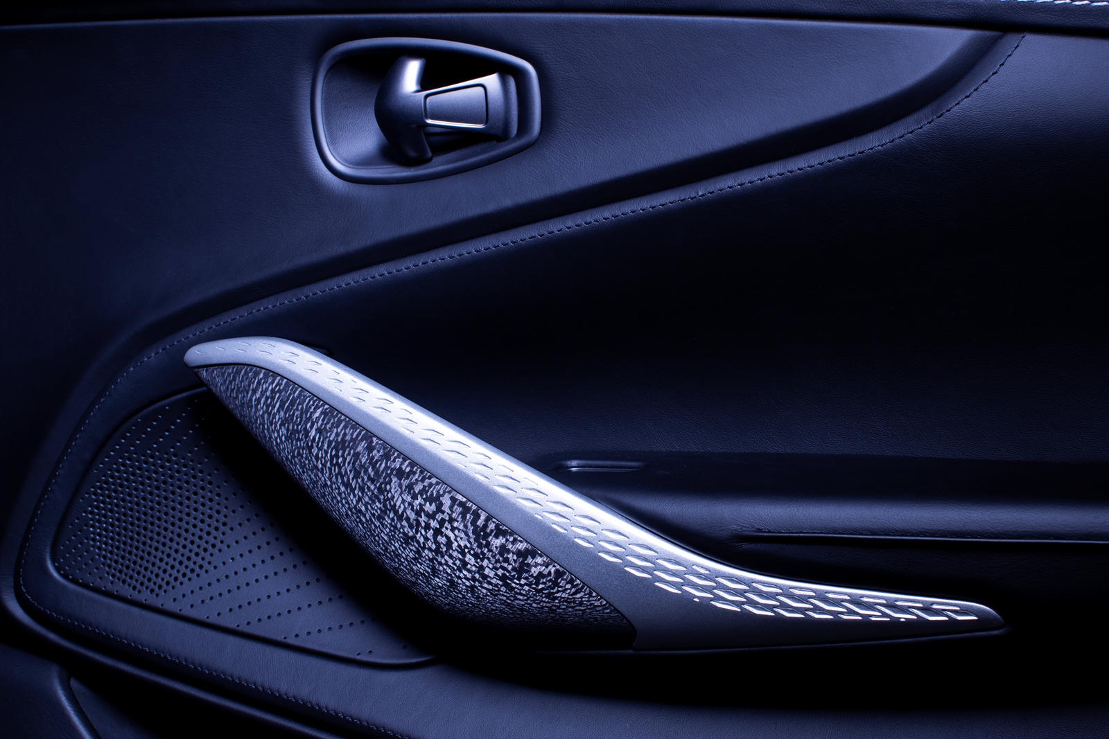 Aston Martin DBX 2021 bản cá nhân hóa đặc biệt ảnh 5 Aston Martin DBX 2021 ban ca nhan hoa dac biet anh 5