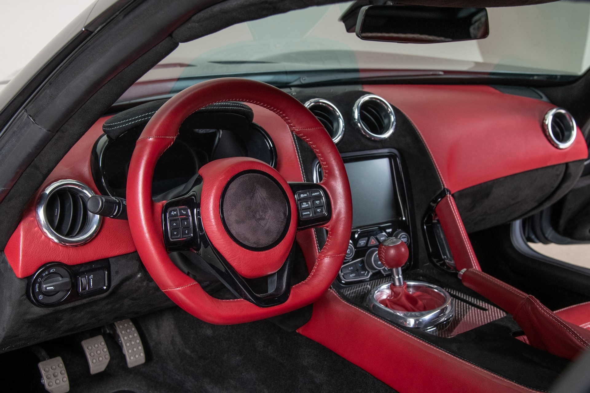 xe thể thao,  xe hiếm,  động cơ V10,  bản giới hạn,  Force 1 V10 2018,  Dodge Viper  ảnh 26 xe the thao,  xe hiem,  dong co V10,  ban gioi han,  Force 1 V10 2018,  Dodge Viper anh 26