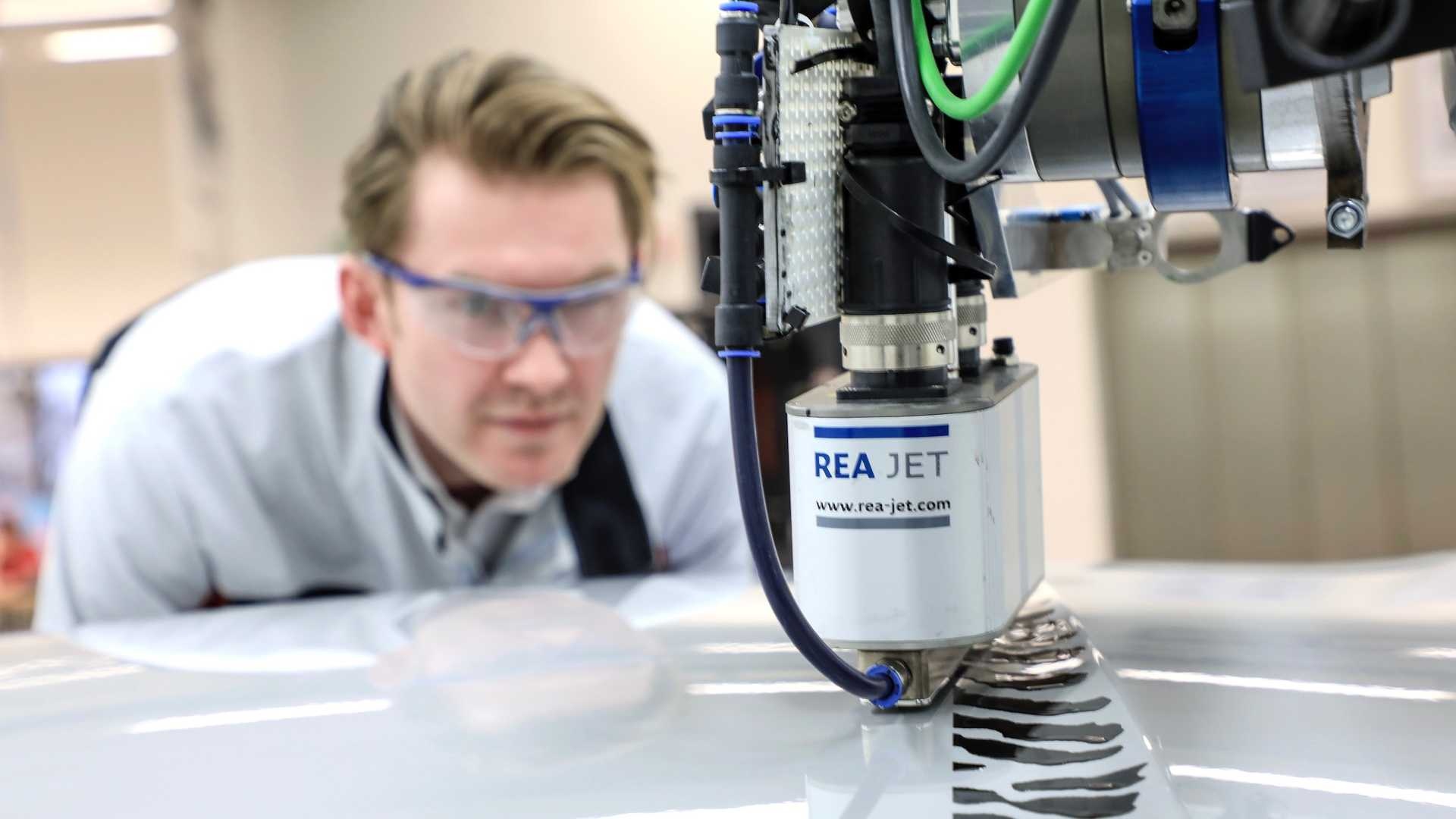 chi 8.100 USD in dau van tay len nap capo Porsche 911 anh 4