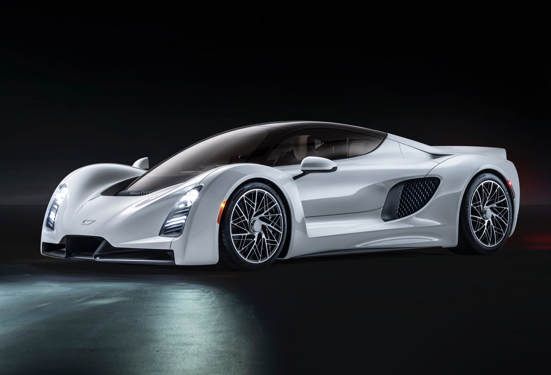 Vi sao sieu xe Czinger 21C tang toc nhanh hon Koenigsegg Regera? hinh anh