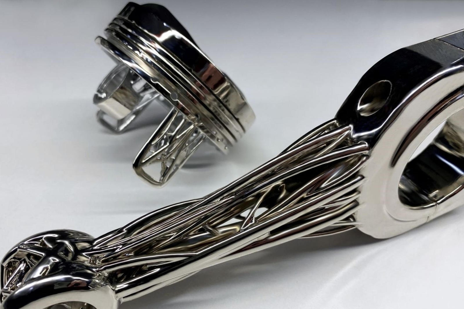 hang xe Hy Lap tuyen bo dang phat trien sieu xe 3.000 ma luc anh 2