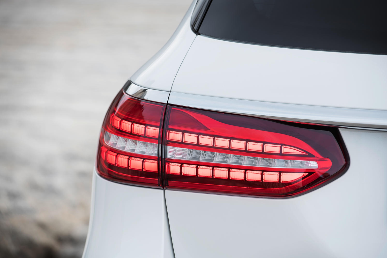 Mercedes-Benz ra mắt E-Class All-Terrain 2021 bản off-road ảnh 10 Mercedes-Benz ra mat E-Class All-Terrain 2021 ban off-road anh 10