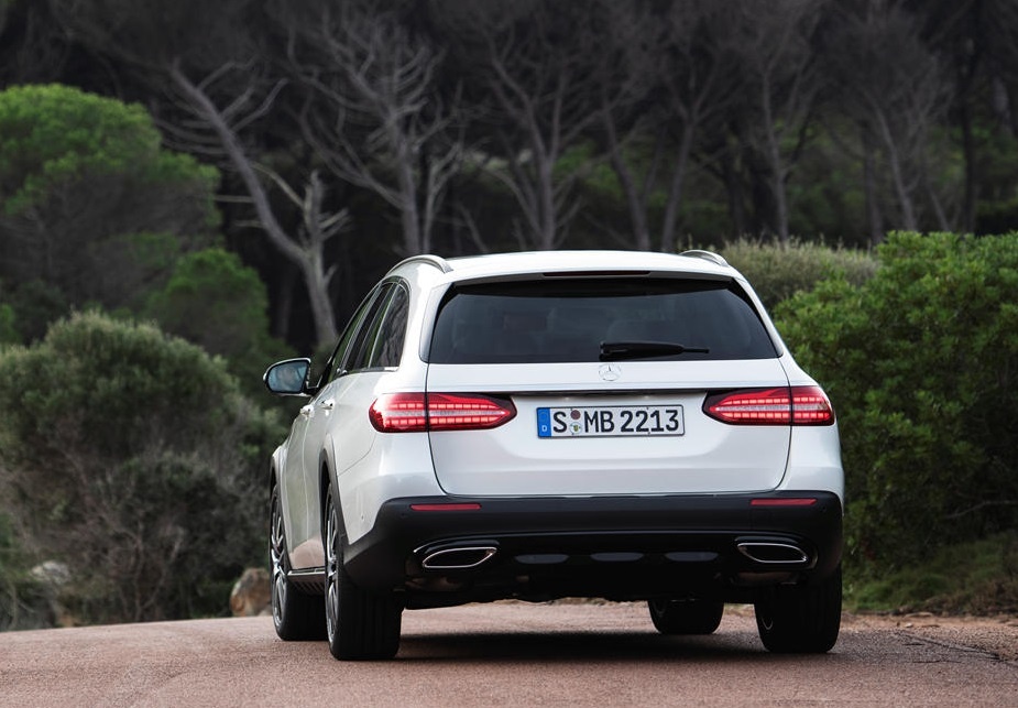 Mercedes-Benz ra mắt E-Class All-Terrain 2021 bản off-road ảnh 17 Mercedes-Benz ra mat E-Class All-Terrain 2021 ban off-road anh 17