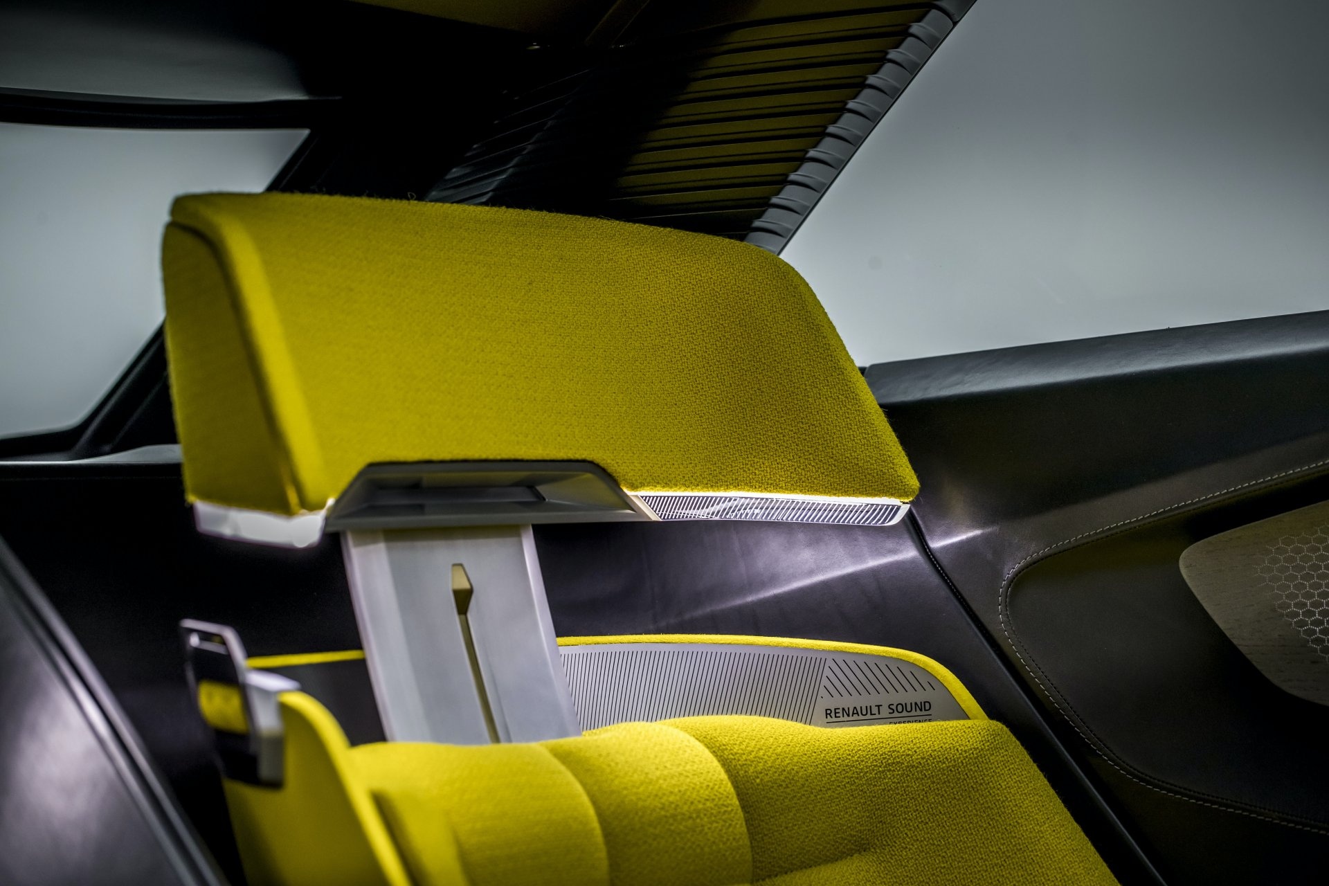 Renault ra mat concept xe dien tu bien hinh anh 26