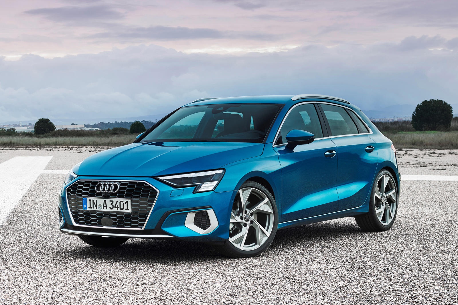 Audi A3 Sportback 2021 ra mat - thiet ke the thao, gia canh tranh hinh anh