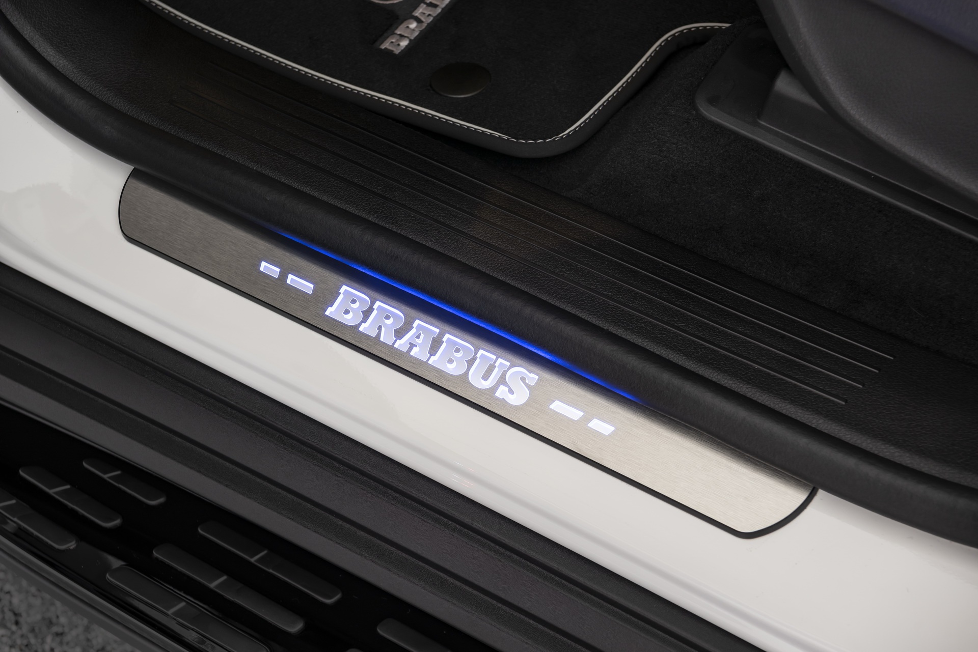 Mercedes-Benz GLS 2020 sang hơn hẳn nhờ hãng độ Brabus ảnh 13 Mercedes-Benz GLS 2020 sang hon han nho hang do Brabus anh 13