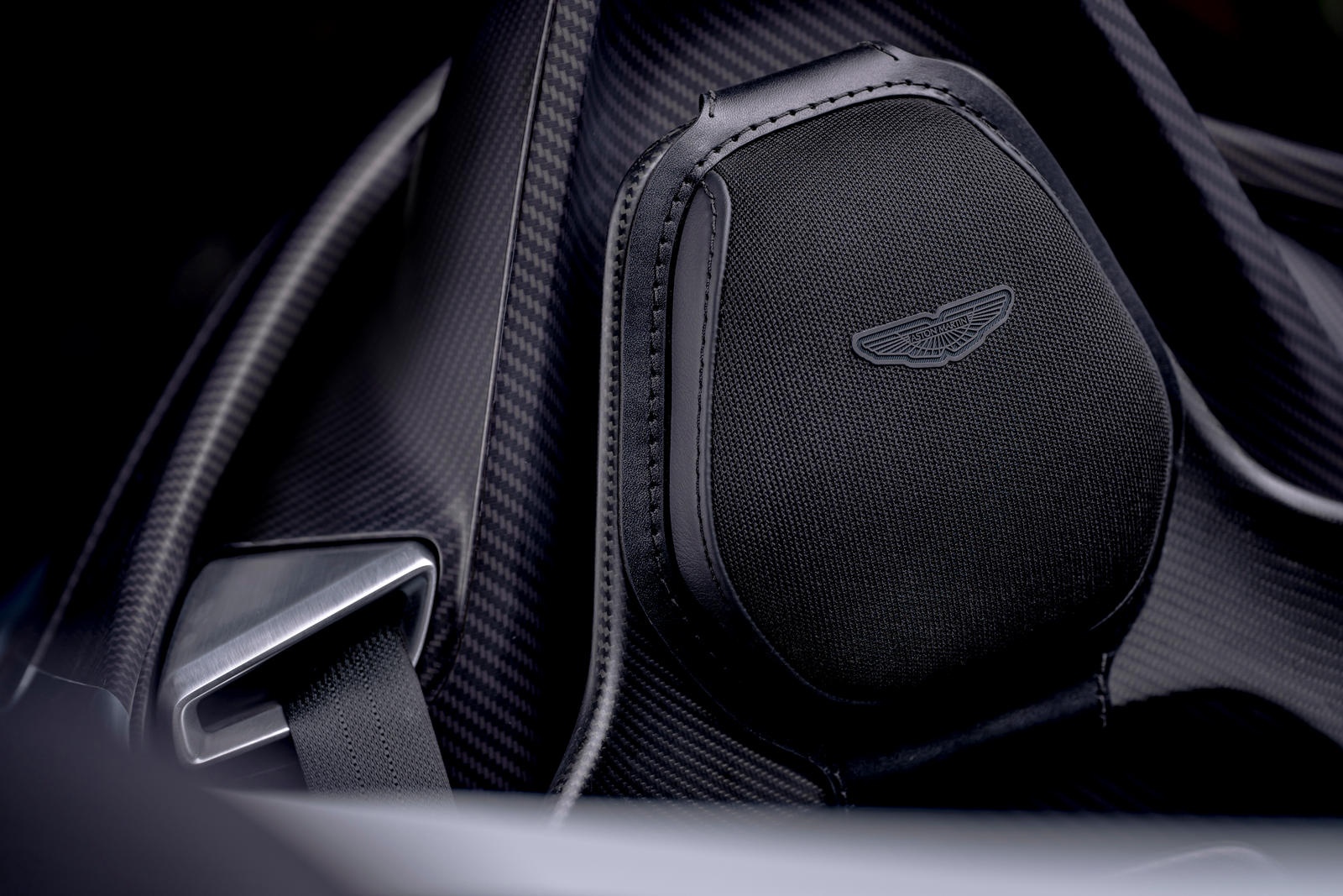 Aston Martin V12 Speedster ban gioi han 88 chiec anh 13